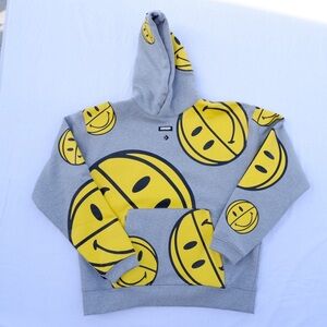 CONVERSE Chinatown Market Mens Size XL Gray Yellow Smiley Sweat Hoodie EUC